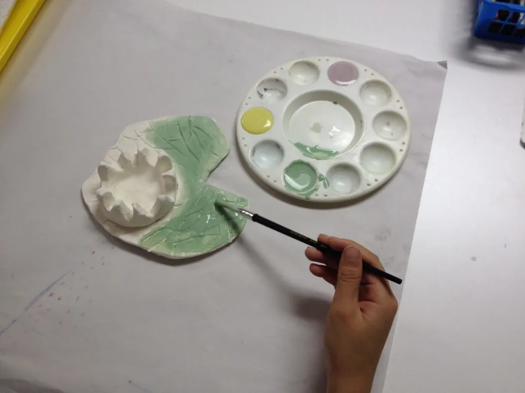 lilypad & flower slab and pinch pot clay art lesson lilypad & flower slab and pinch pot clay art lesson
