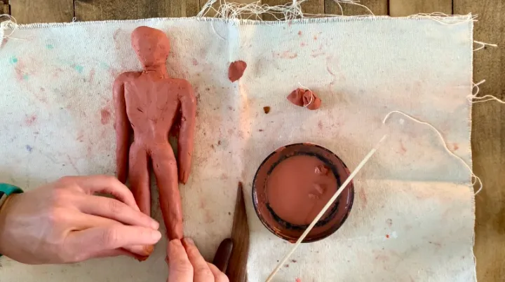 clay-figure-sculpture-art-lesson