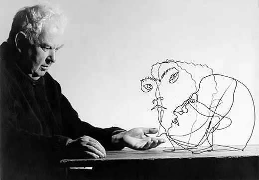 https://www.smithsonianmag.com/smithsonian-institution/meet-another-side-of-alexander-calder-at-the-portrait-gallery-7171285/