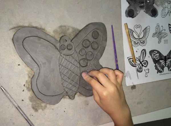 Featured: Ceramic Butterfly Bowls (Part 1) Slab Construction